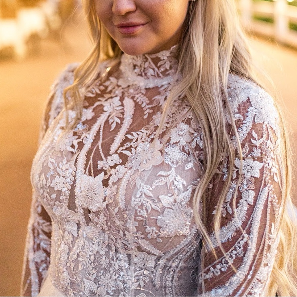 Milla Nova Wedding Dress - Picture 8 of 11